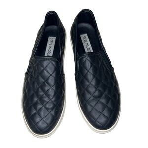 Steve Madden Women's Ecentrcq Sneaker Size 6.5